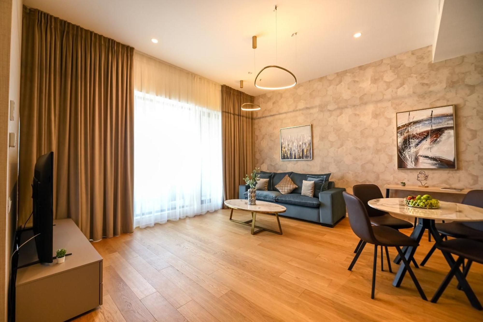 One Verdi Park Exclusive Apartments - Panoramic View & Private Parking Bucharest Luaran gambar