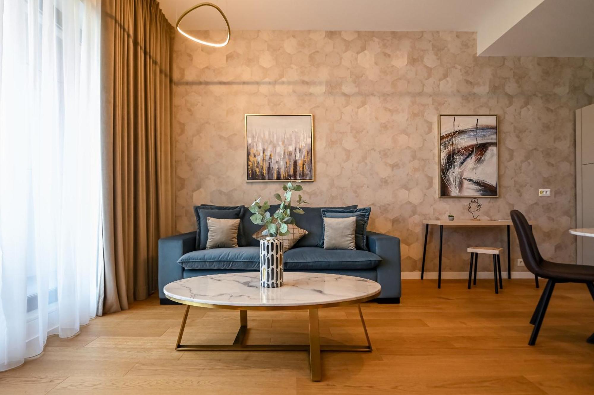 One Verdi Park Exclusive Apartments - Panoramic View & Private Parking Bucharest Bilik gambar