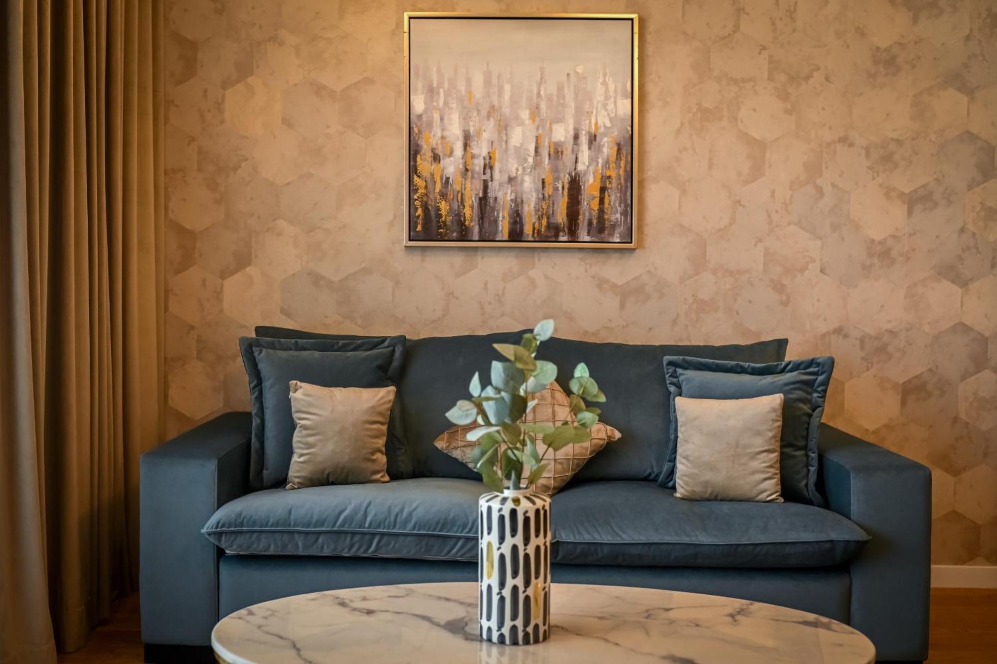 One Verdi Park Exclusive Apartments - Panoramic View & Private Parking Bucharest Bilik gambar