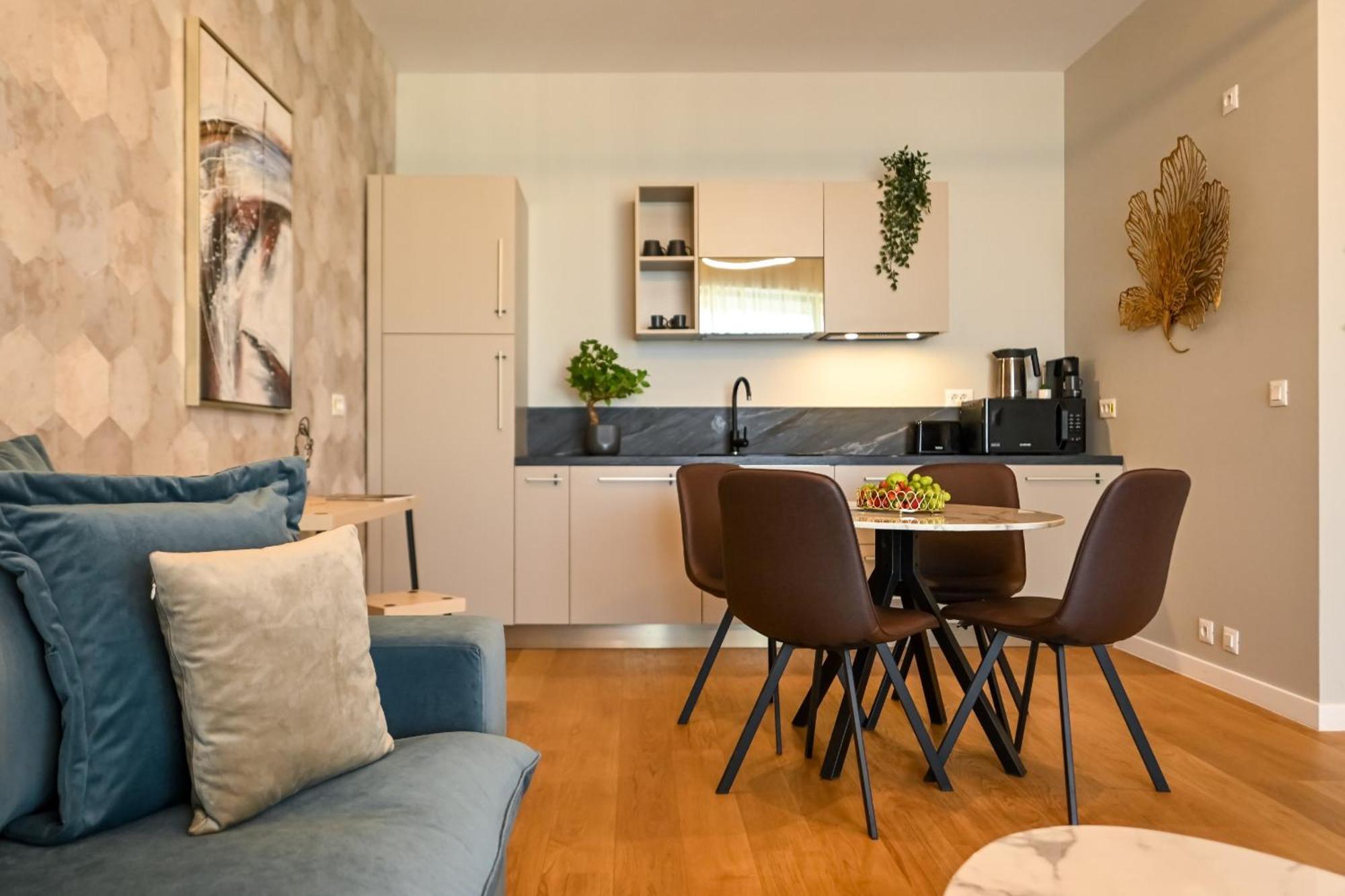 One Verdi Park Exclusive Apartments - Panoramic View & Private Parking Bucharest Bilik gambar