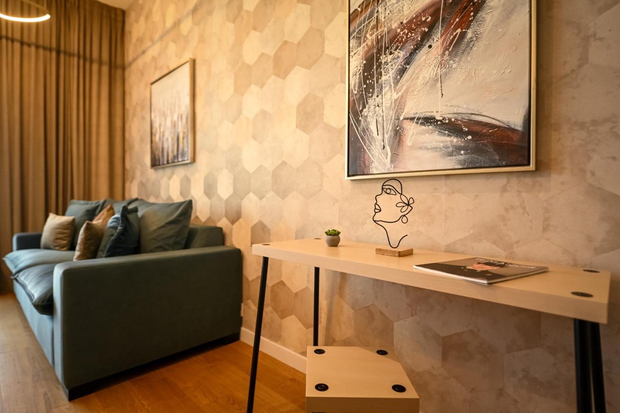 One Verdi Park Exclusive Apartments - Panoramic View & Private Parking Bucharest Bilik gambar