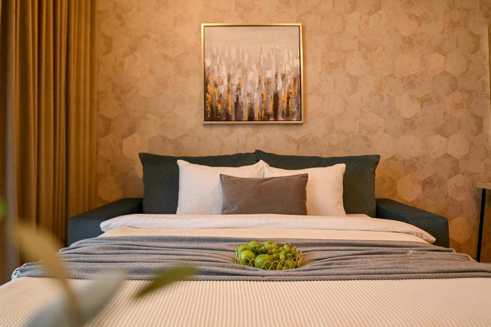 One Verdi Park Exclusive Apartments - Panoramic View & Private Parking Bucharest Bilik gambar