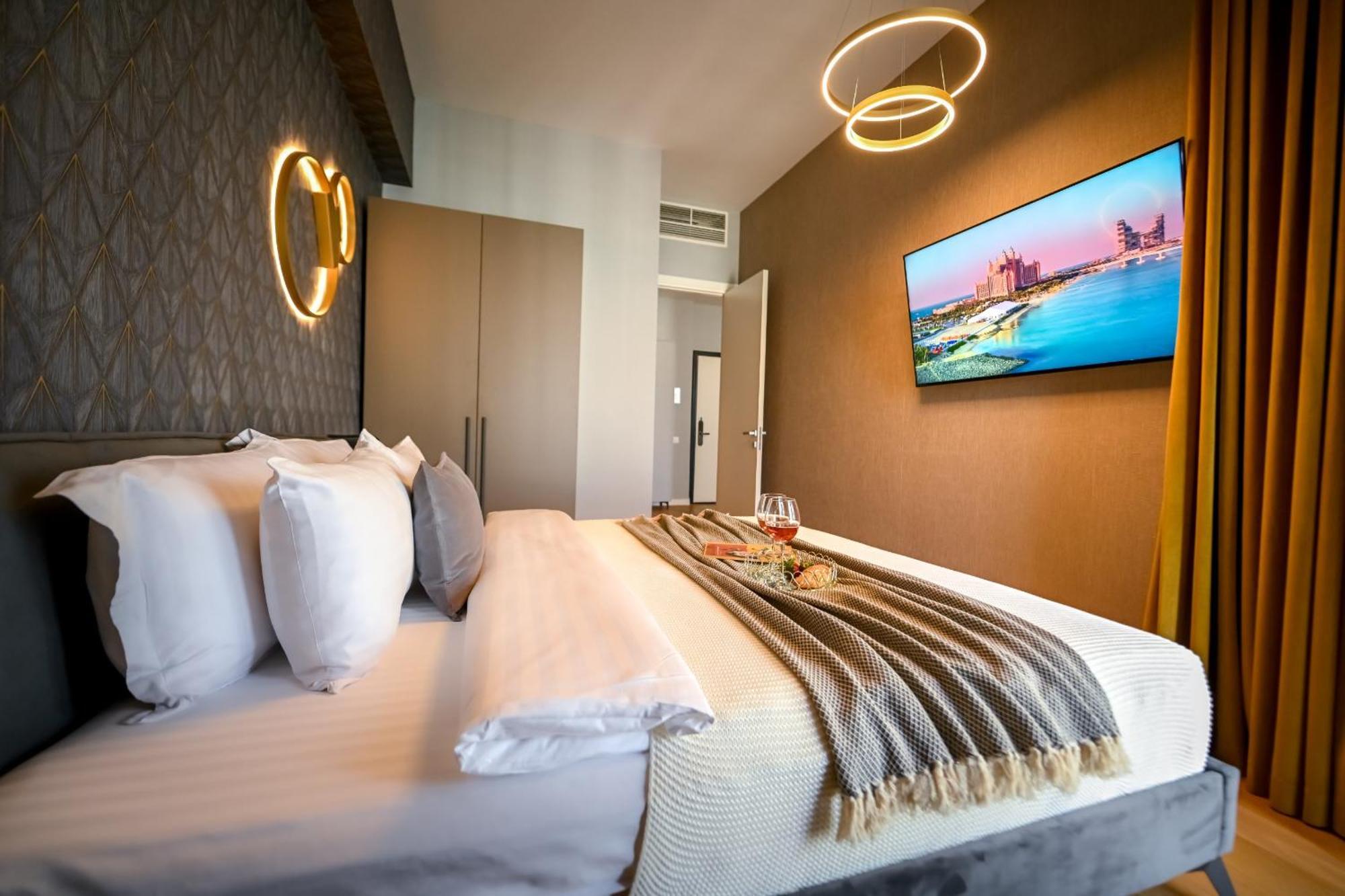 One Verdi Park Exclusive Apartments - Panoramic View & Private Parking Bucharest Bilik gambar