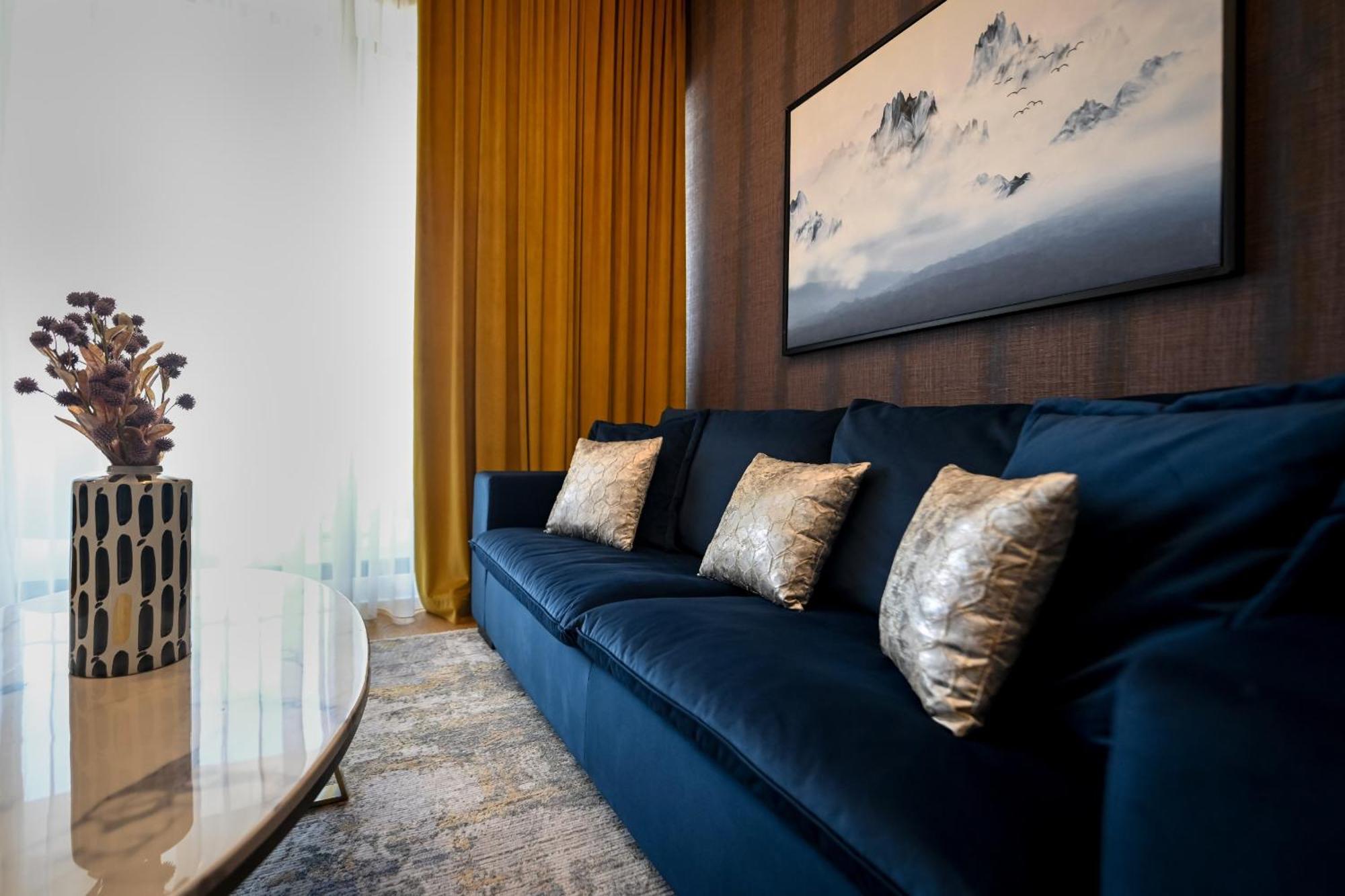 One Verdi Park Exclusive Apartments - Panoramic View & Private Parking Bucharest Bilik gambar