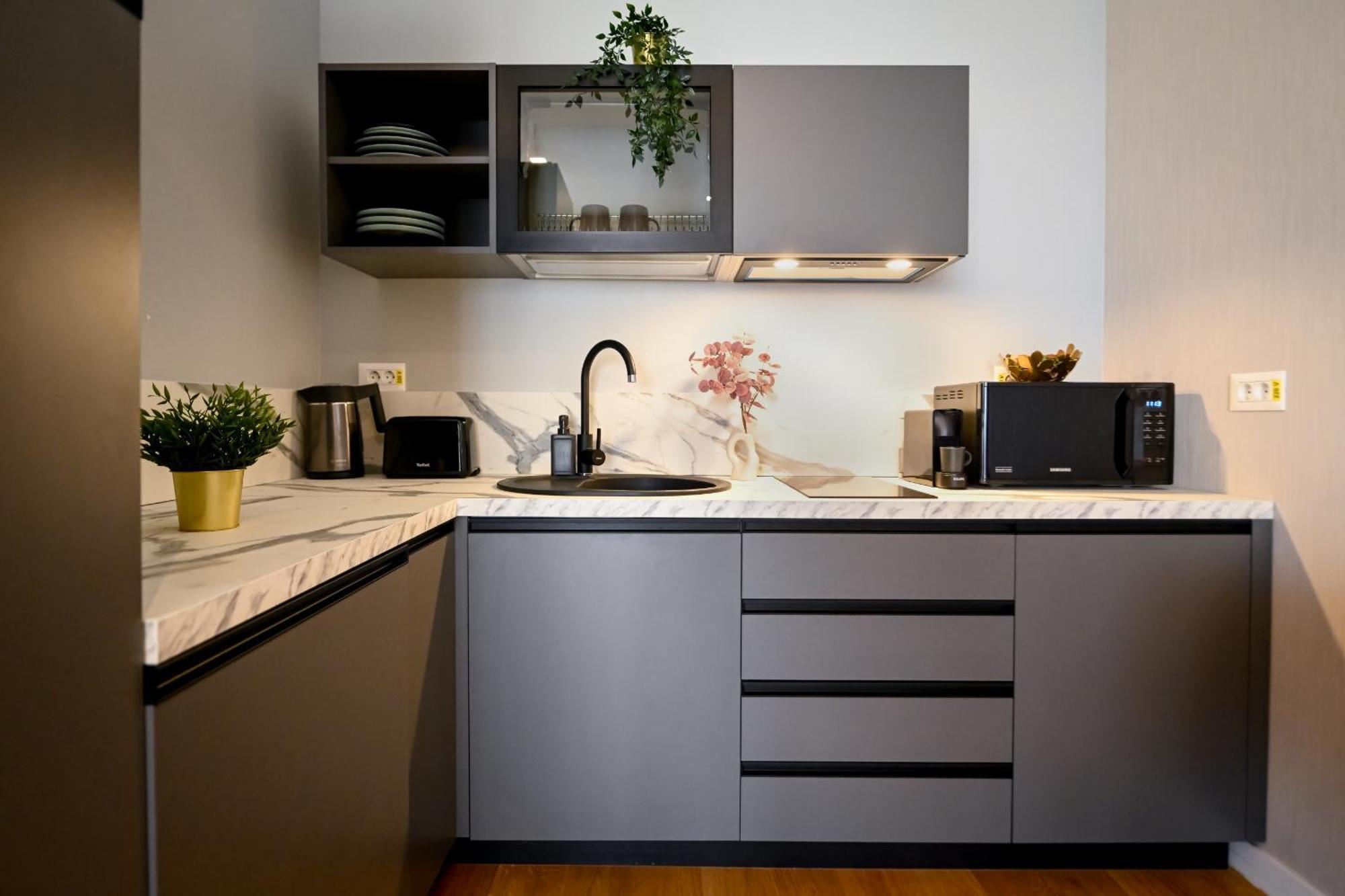 One Verdi Park Exclusive Apartments - Panoramic View & Private Parking Bucharest Bilik gambar